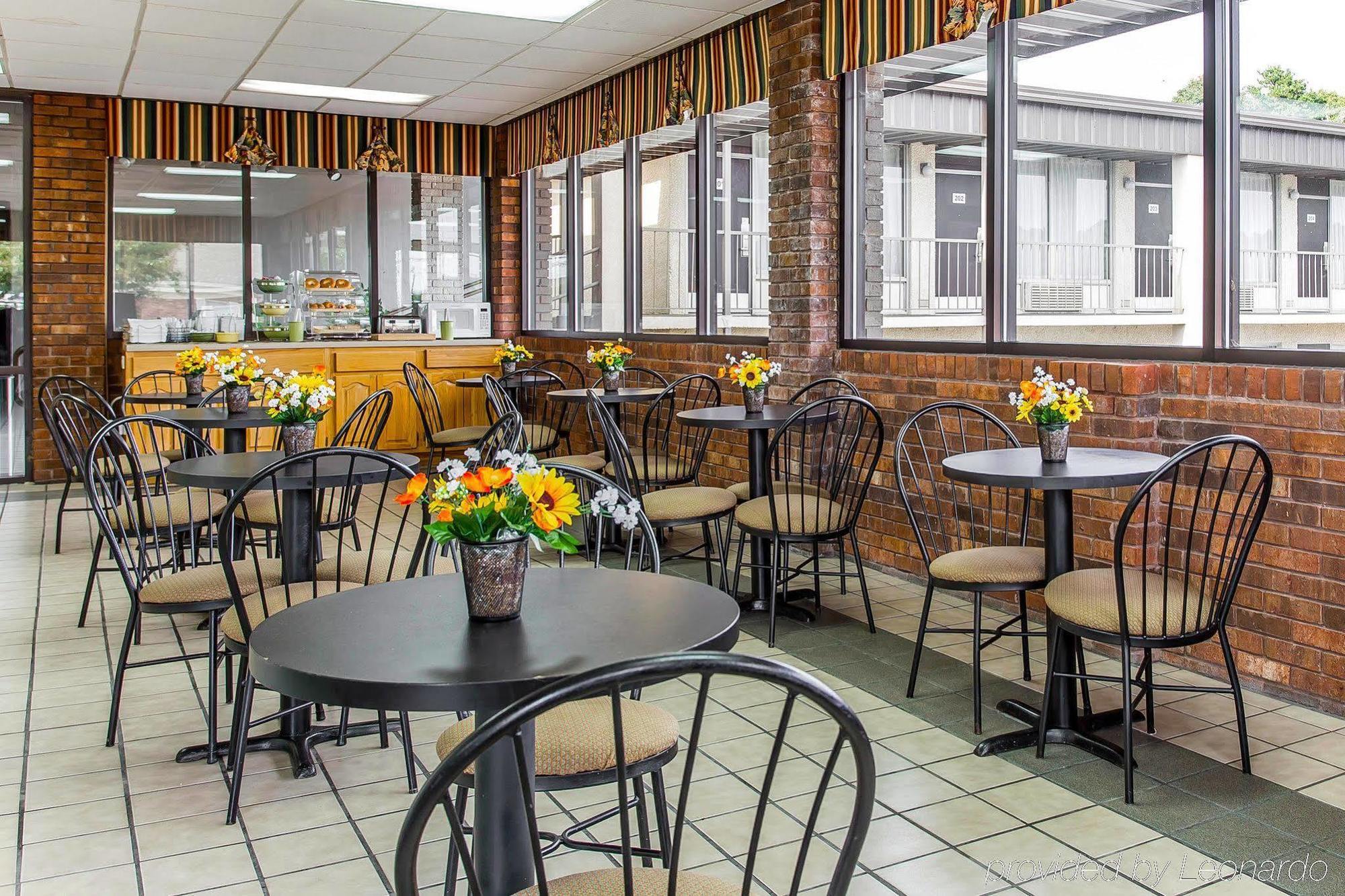 Econo Lodge Кернерсвіл Екстер'єр фото