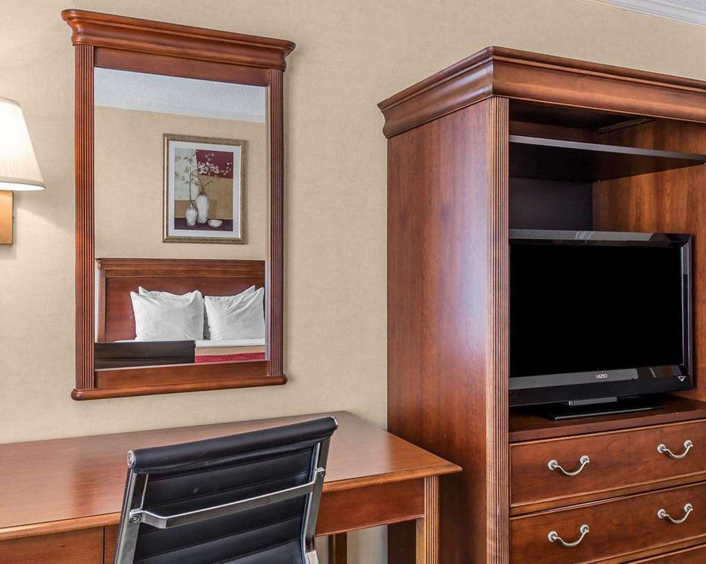 Econo Lodge Кернерсвіл Номер фото