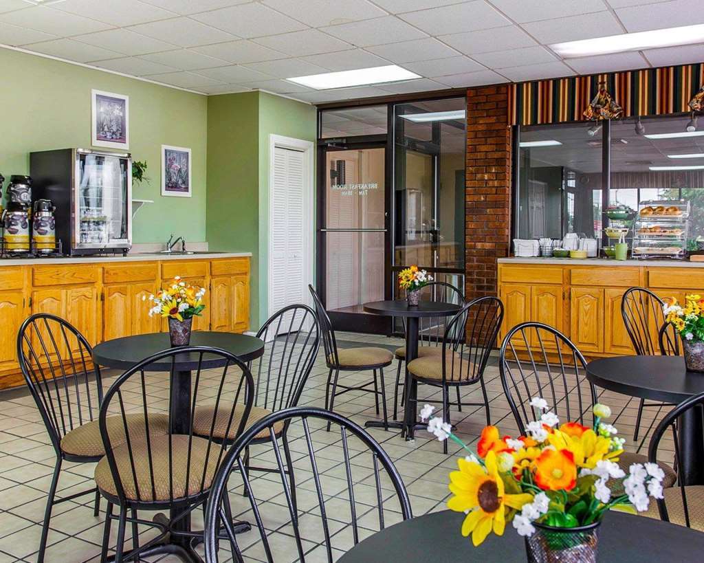 Econo Lodge Кернерсвіл Ресторан фото