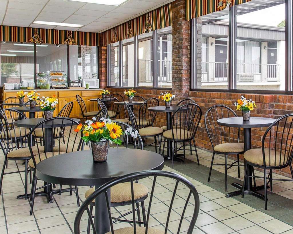 Econo Lodge Кернерсвіл Ресторан фото