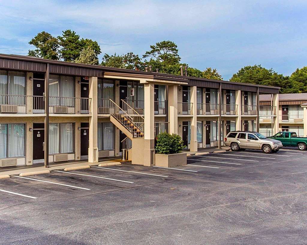 Econo Lodge Кернерсвіл Екстер'єр фото